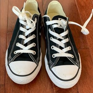 EUC black converse